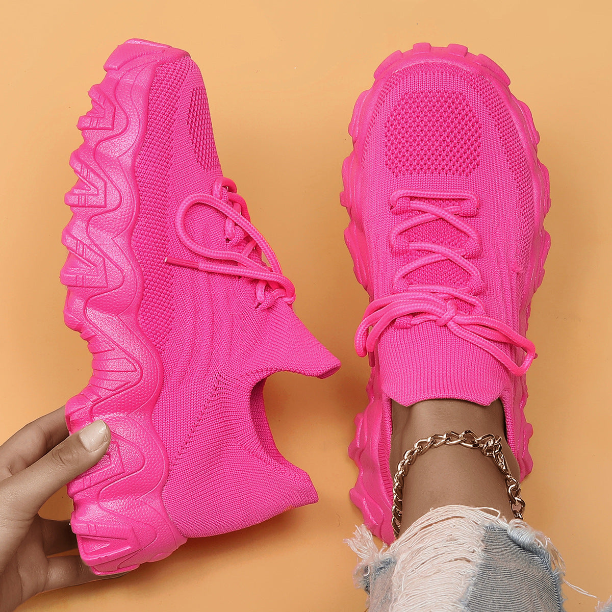Solai Simple Snug Sneakers