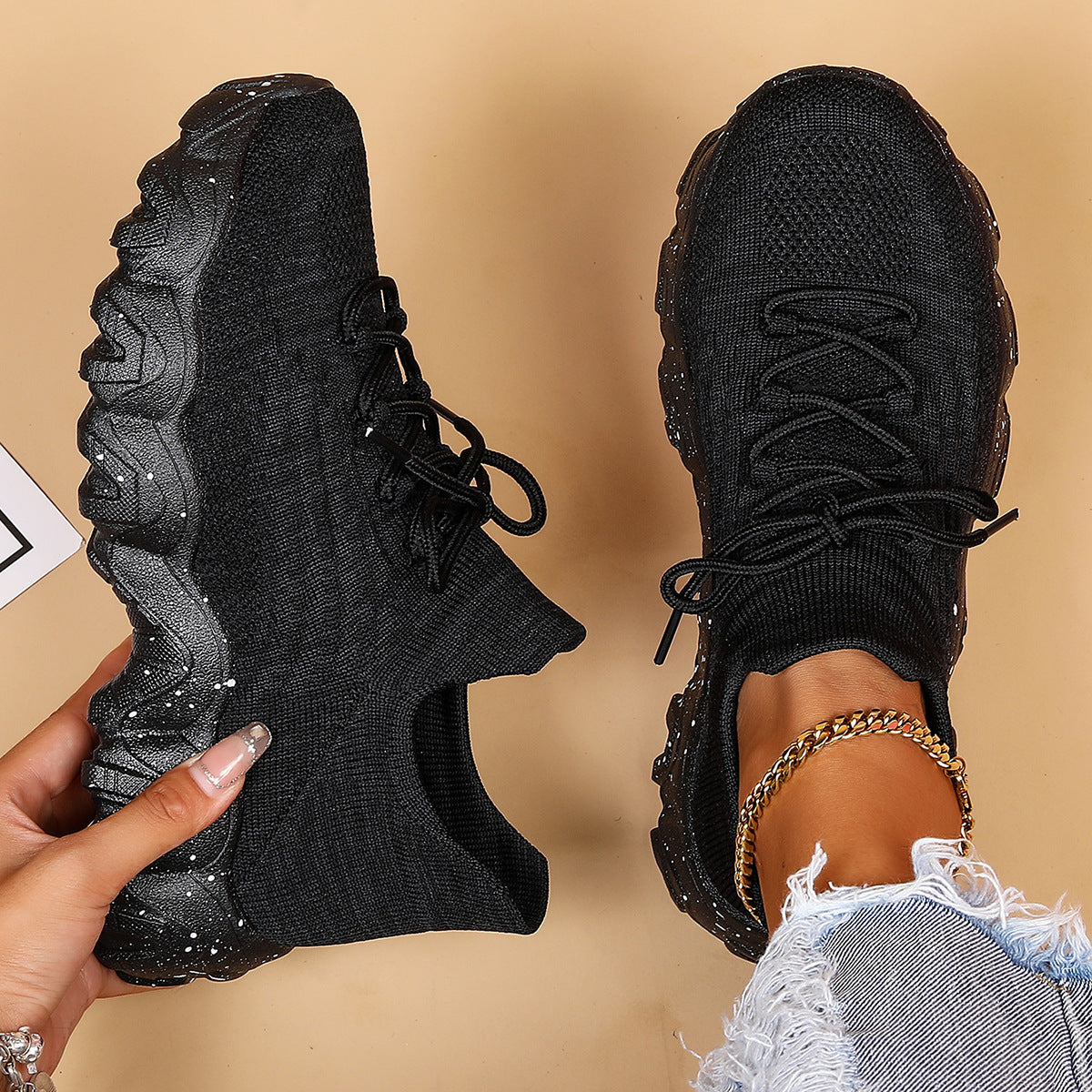 Solai Simple Snug Sneakers