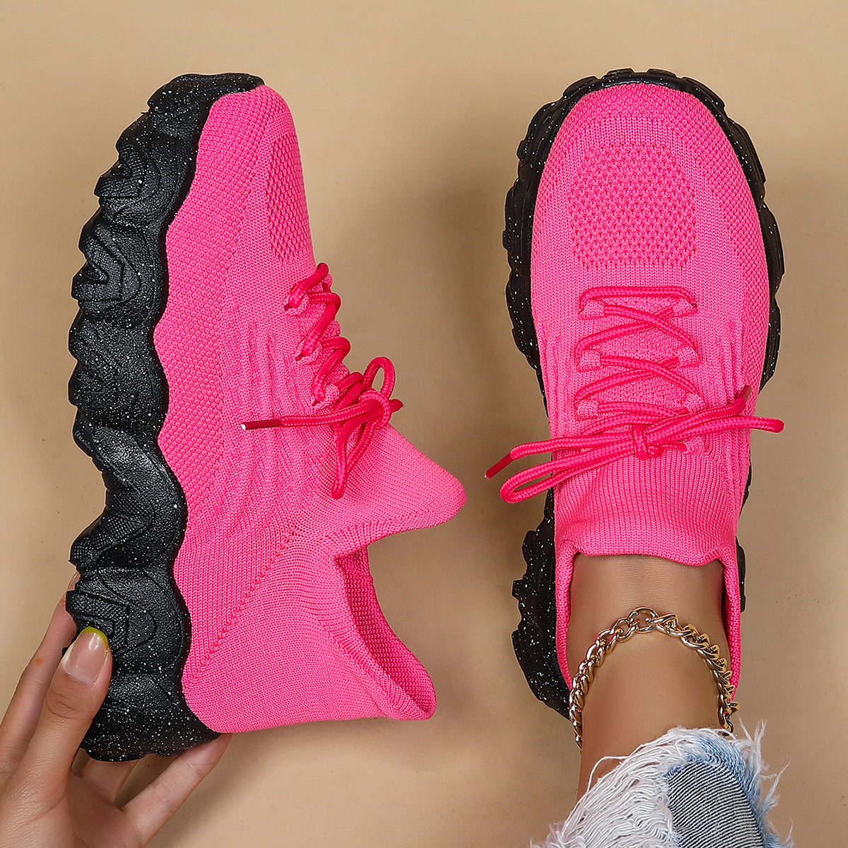 Solai Simple Snug Sneakers