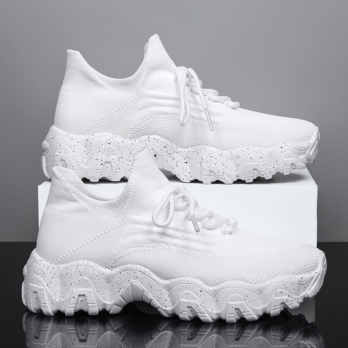 Solai Simple Snug Sneakers