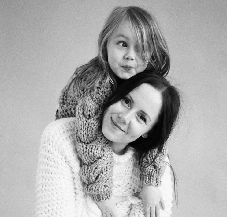 files/free-photo-of-mother-and-child-in-cozy-knit-sweaters.png